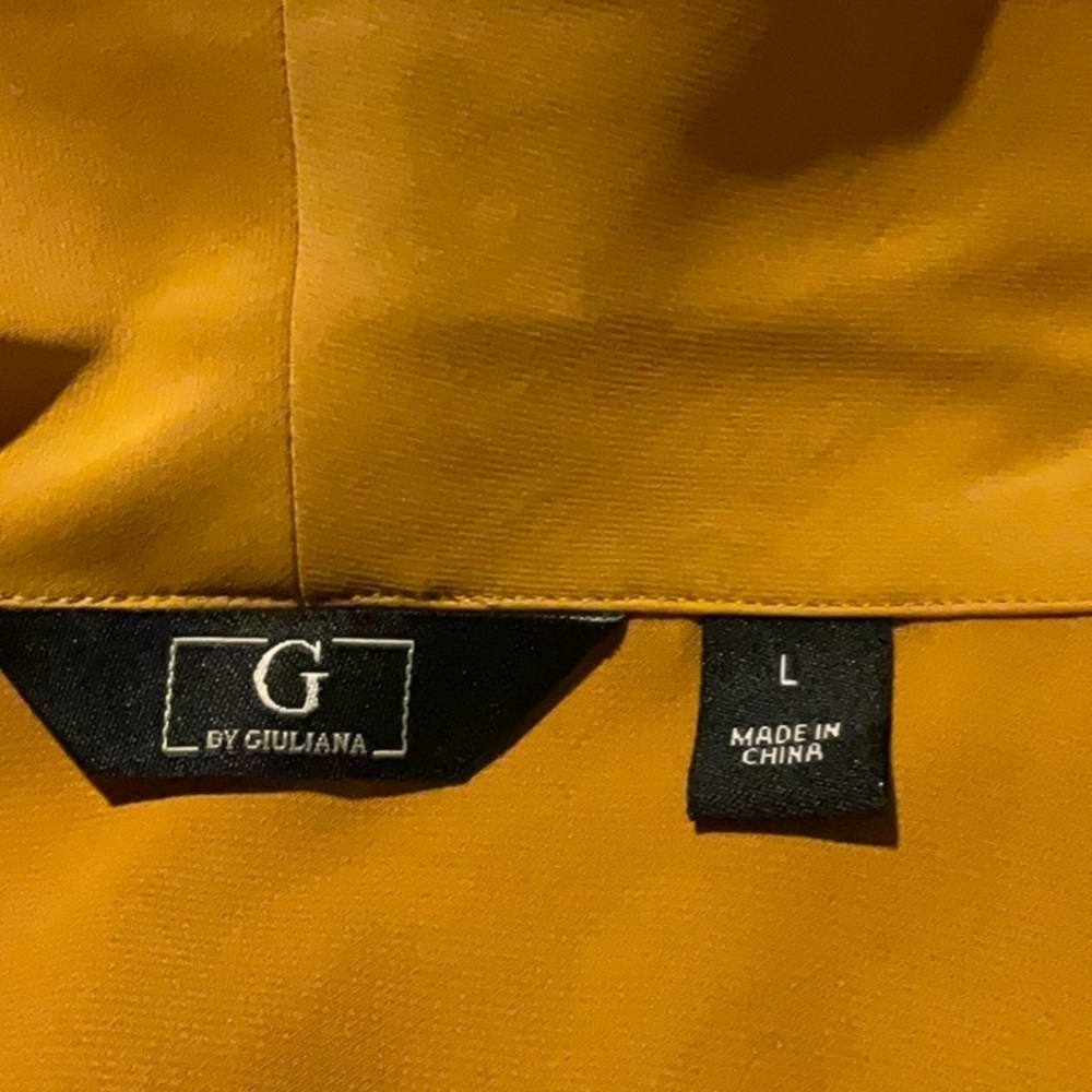 G by Giuliana Double Breasted Gold Blouse with Self Belt - Picture 6 of 7
